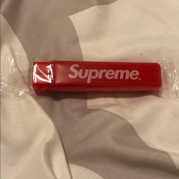 Supreme Other - Supreme traveling toothbrush